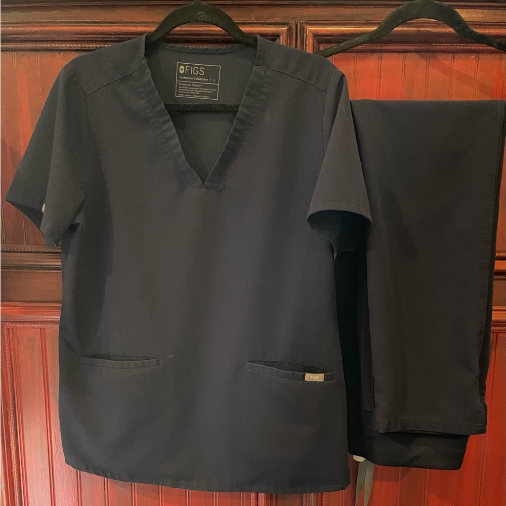 GUC Navy FIGS Scrubs Top-size Large.  Scrub pants size Medium Tall.